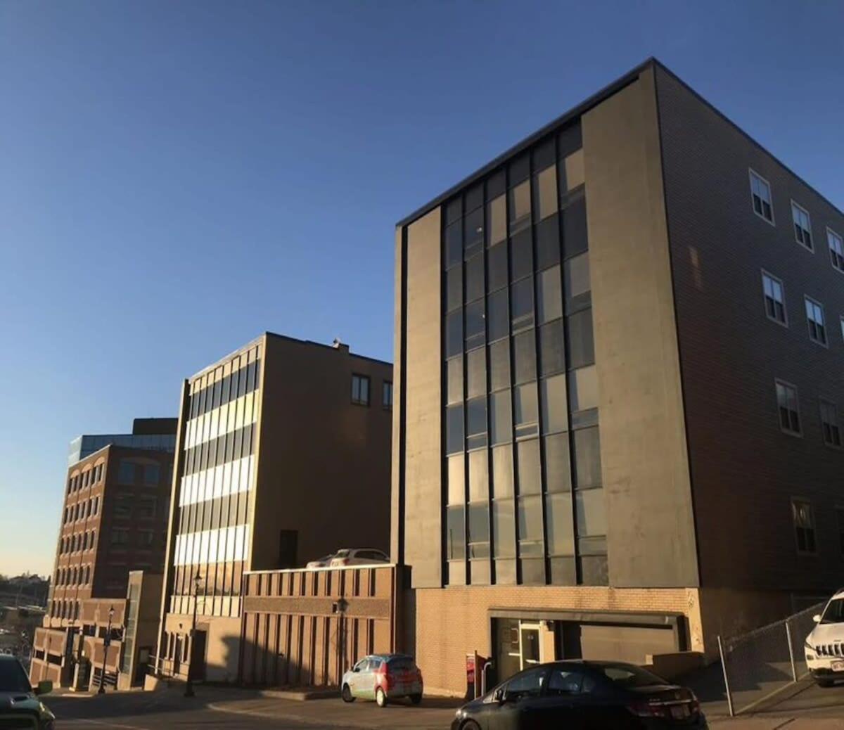 Bright Cozy Condo The Heart Of Uptown 2Bed Coffee & Tea Saint John Eksteriør billede